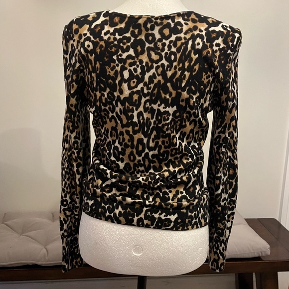 100% Merino wool Talbots SP light leopard print sweater - Picture 4 of 5